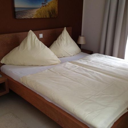 Ostsee Lodges Mit Wellnessbereich Timmendorfer Strand Esterno foto